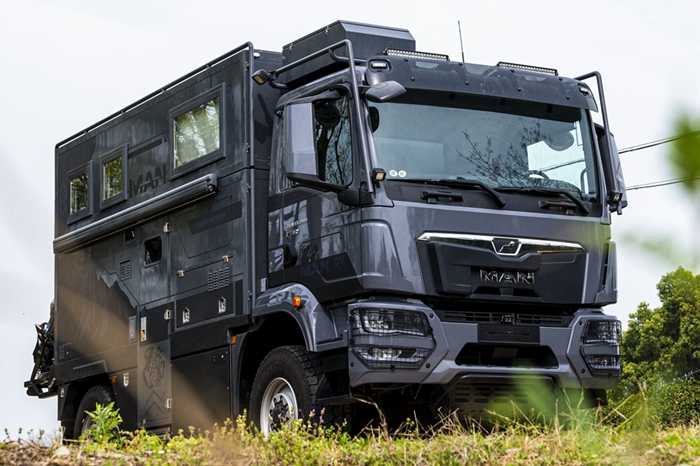 旅美慧馭1329四驅(qū)越野房車越野巨星夢中情車