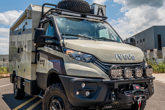 旅美意大利NEW DAILY 4X4漫步系列T型越野房車(chē)